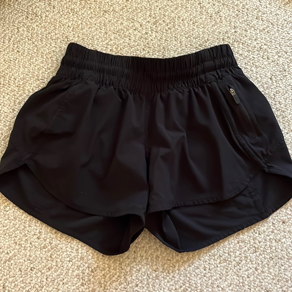 Lululemon black shorts